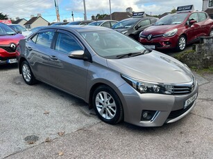 2015 - Toyota Corolla Manual