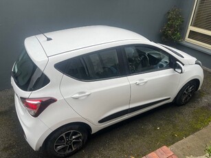 2017 - Hyundai i10 Manual