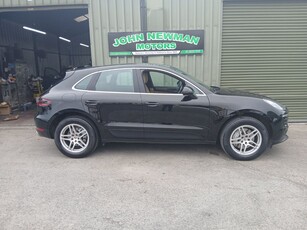 2017 - Porsche Macan Automatic