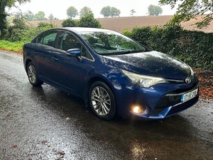 2017 - Toyota Avensis Manual