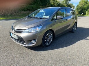 2017 - Toyota Verso Manual