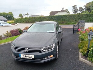 2017 - Volkswagen Passat Manual