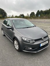 2017 - Volkswagen Polo Manual