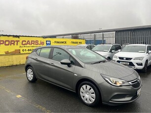 2019 - Opel Astra Manual