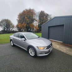 2019 - Volkswagen Passat Manual