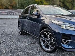 2020 - Kia XCeed Manual