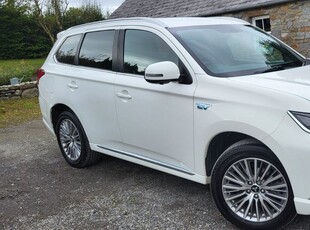 2020 - Mitsubishi Outlander Automatic