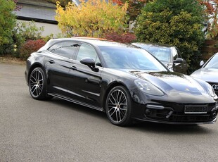 2022 - Porsche Panamera Automatic