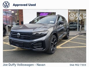 2025 - Volkswagen Touareg Automatic