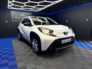 TOYOTA AYGO X