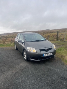 2007 - Toyota Auris ---