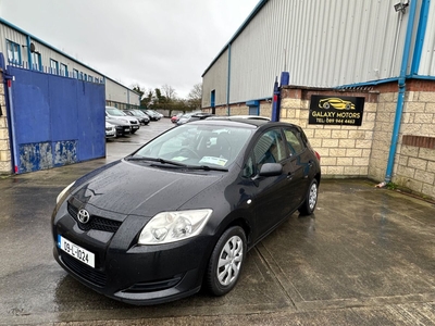 2009 - Toyota Auris Manual