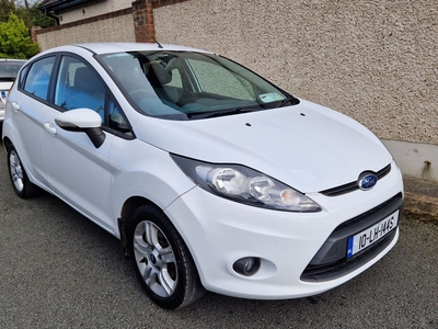 2010 - Ford Fiesta Manual