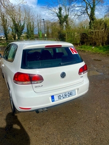 2010 - Volkswagen Golf Manual