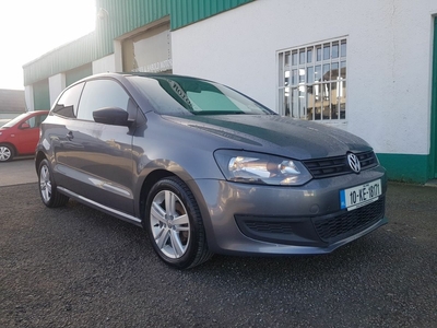 2010 - Volkswagen Polo ---