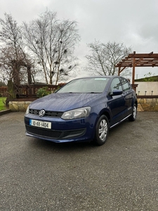 2010 - Volkswagen Polo Manual