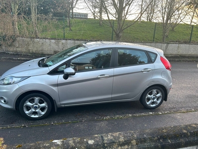 2011 - Ford Fiesta Manual