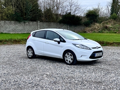 2011 - Ford Fiesta Manual