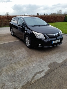 2011 - Toyota Avensis Manual