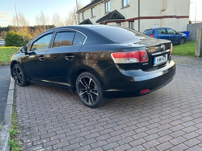 2011 - Toyota Avensis Manual