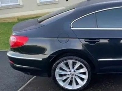 2011 - Volkswagen Passat Manual