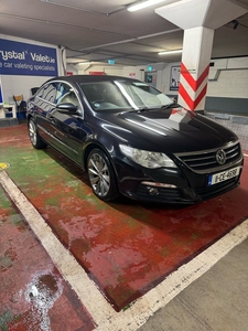 2011 - Volkswagen Passat Manual