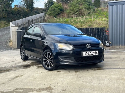 2011 - Volkswagen Polo Manual