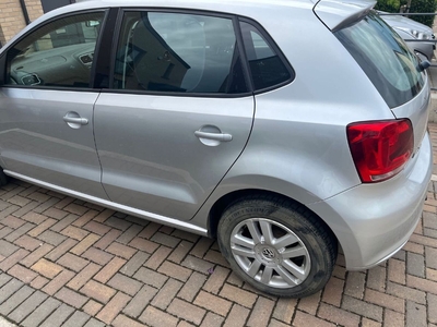 2011 - Volkswagen Polo Manual