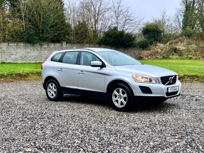 2011 - Volvo XC60 Manual