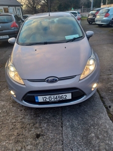 2012 - Ford Fiesta Manual