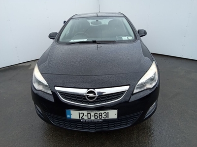 2012 - Opel Astra Manual