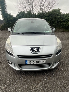 2012 - Peugeot 5008 Manual