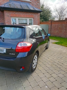 2012 - Toyota Auris Manual