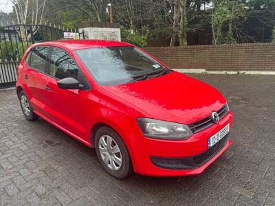 2012 - Volkswagen Polo Manual