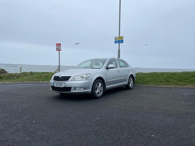 2013 - Skoda Octavia Manual