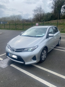 2013 - Toyota Auris Manual