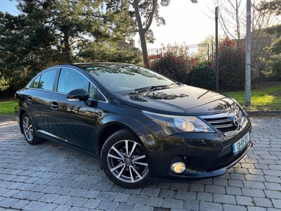 2013 - Toyota Avensis Manual