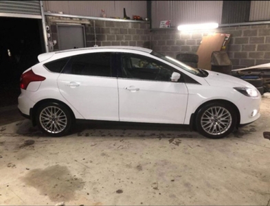 2014 - Ford Focus Manual