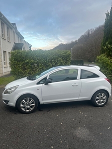 2014 - Vauxhall Corsa ---