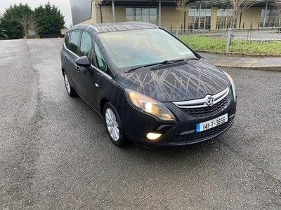 2014 - Vauxhall Zafira ---