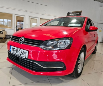 2014 - Volkswagen Polo Automatic