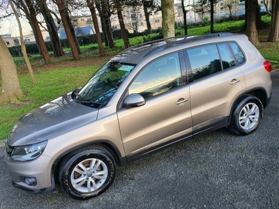 2014 - Volkswagen Tiguan Manual