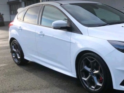 2015 - Ford Focus Manual