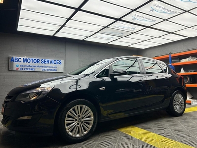 2015 - Opel Astra Manual