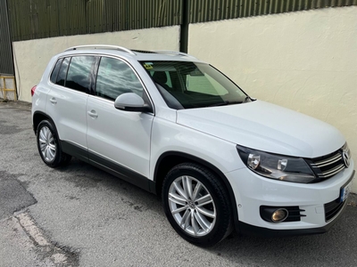 2015 - Volkswagen Tiguan Manual