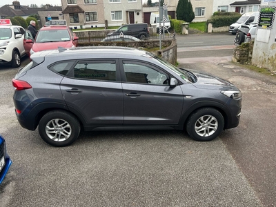 2016 - Hyundai Tucson Manual