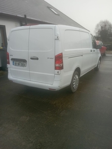 2016 - Mercedes-Benz Vito Manual