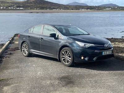 2016 - Toyota Avensis Manual