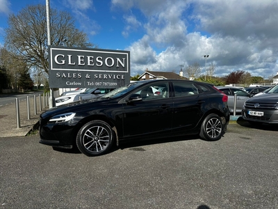 2016 - Volvo V40 Manual