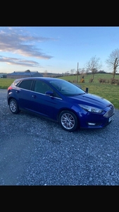 2017 - Ford Focus Manual